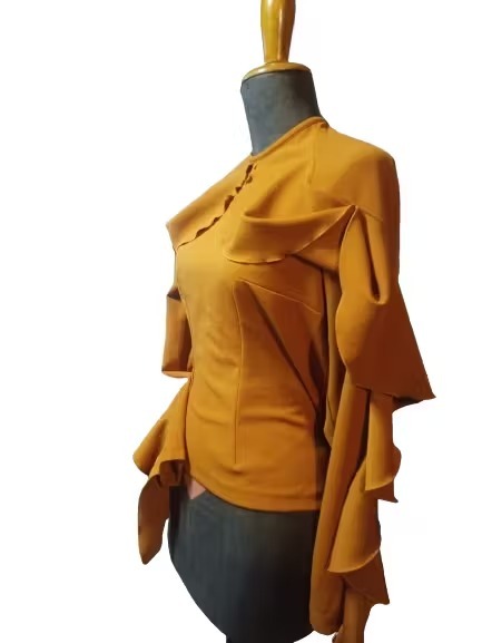 Maglia con Rouches e Manica Raglan